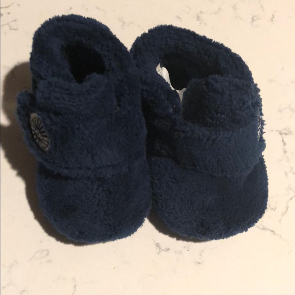 Navy baby uggs